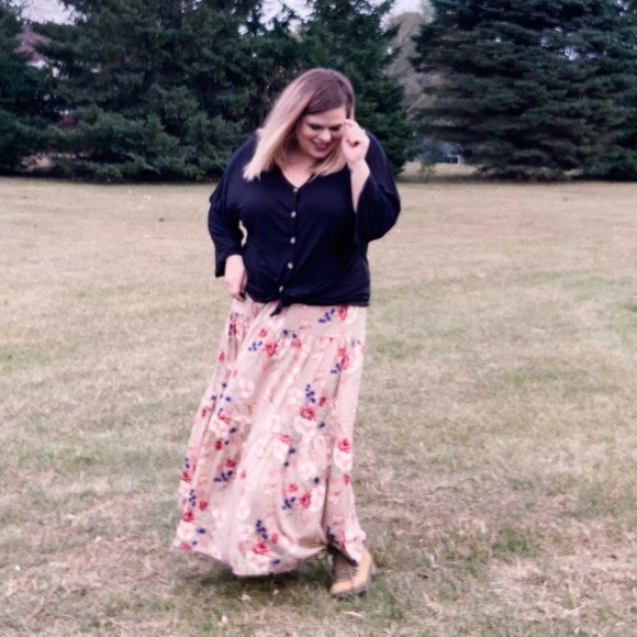 NWT Maxi Flair Full Length Skirt Floral - Picture 3 of 6